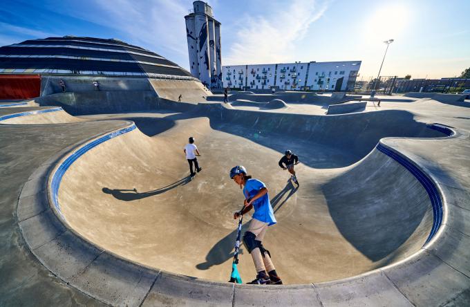Skaterparken StreetDome ved havnen blev indviet i 2014. Den er tegnet af CEBRA Architecture. Skaterparken StreetDome ved havnen blev indviet i 2014. Den er tegnet af CEBRA Architecture.