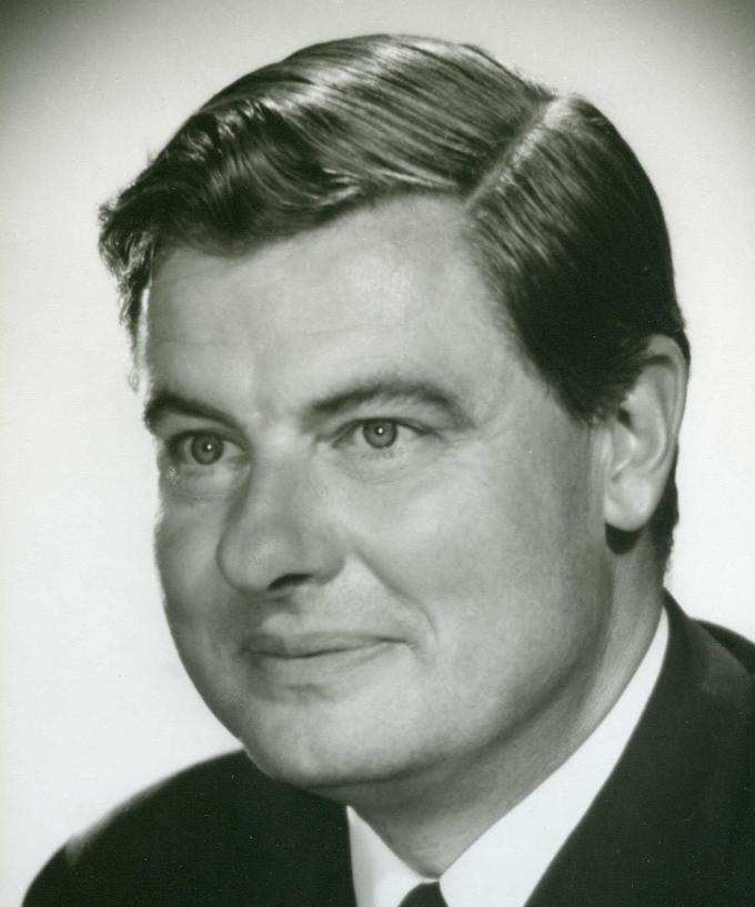 Haunstrup Clemmensen, E. Haunstrup Clemmensen, E.